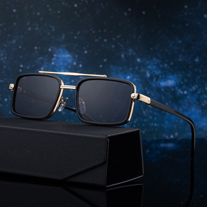 Gafas de sol cuadradas para hombre ZS-98335P, montura negra, lentes de PC con protección UV400, gafas de sol para exteriores de plástico y metal. - Product Image 1