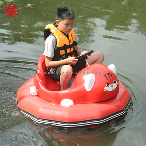 Jeux gonflables flottants pour parcs aquatiques et piscines, bateaux tamponneurs aquatiques électriques motorisés avec lumières LED - Product Image 5