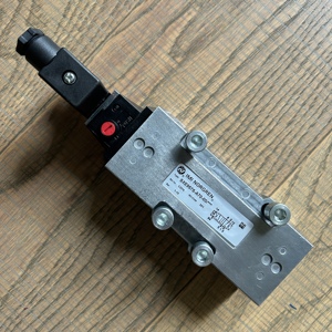 SXE9575-A75-00 24V Distributeur proportionnel à quatre voies 5 GPM Débit 2 PSI - Product Image 5