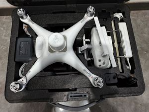 <span class=keywords><strong>Drone</strong></span> professionnel <span class=keywords><strong>Phantom</strong></span> <span class=keywords><strong>4</strong></span> RTK d'occasion avec système de positionnement centimétrique, caméra <span class=keywords><strong>4K</strong></span> et portée de vol de 7 km pour la topographie et la cartographie - Product Image 4