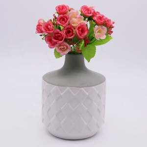 Vase en céramique moderne bicolore avec motif géométrique en relief, <span class=keywords><strong>pot</strong></span> à fleurs décoratif en porcelaine pour la décoration <span class=keywords><strong>de</strong></span> la maison et des hôtels, vente en gros - Product Image 1