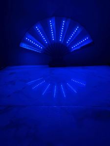 Éventail Pliant Lumineux LED Classique Écologique en Gros pour Boîte de Nuit, Bar, Danse, Rave, Promotion et Publicité - Product Image 4