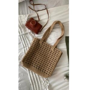 Sacs fourre-tout en jute faits à la main pour un style de vie durable et une utilisation par les clients, disponibles au prix d'usine - Product Image 1