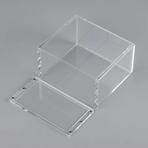 Boîte de présentation en acrylique pour boosters Pokémon – Boîte d'entraînement d'élite (ETB) à couvercle magnétique avec fermeture personnalisée - Product Image 2