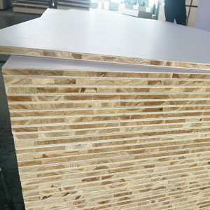 Giá Rẻ 4x8ft Độ Bóng Cao Khối Hội Đồng Quản Trị 18 Mm Melamine Mặt Blockboard Cho Đồ Nội Thất 18 Mm Melamine Khối Hội Đồng Quản Trị - Product Image 1