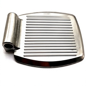 Pédale large antidérapante en alliage d'<span class=keywords><strong>aluminium</strong></span> forgé massif, fournie directement par l'usine, pour remplacement de pièces détachées de fauteuil roulant - Product Image 1