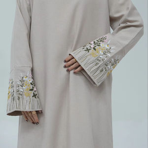 Abaya Elegante per Donne Musulmane <span class=keywords><strong>Serie</strong></span> Ricamo Floreale Medio Oriente Dubai in Poliestere Traspirante Manica Lunga Casual - Product Image 1