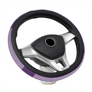 Housse de <span class=keywords><strong>volant</strong></span> OEM/ODM violette scintillante, protection de <span class=keywords><strong>volant</strong></span> en cuir de haute qualité avec strass et diamants, prix d'usine - Product Image 2