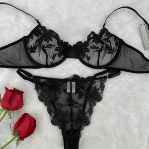 Conjunto de Lencería Sexy con Bordado Floral Azul Bonito y Malla Negra Impresionante, con Decoración de Encaje Ligero - Product Image 6