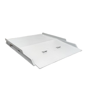 Rampa con abatibles Posición rápida con CRS8 equipada con bolsillos de horquilla y abatibles para facilitar las maniobras - Product Image 1