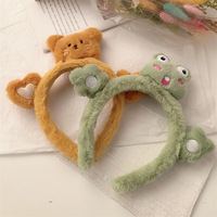 Super adorable peluche tridimensionnelle grenouille à fourrure mignonne dessin animé lapin fraise ours visage épingle à cheveux bandeau pour femmes