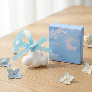 Aromaterapia: Lindo colgante de yeso con forma de nube para incienso, fragancia duradera para el hogar, armario, dormitorio, regalo, recuerdo. - Product Image 1