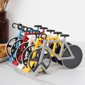 ใบมีดตัดพิซซ่าสแตนเลสอย่างดี ไม่ติดกระทะ พร้อมขาตั้ง รูปทรงจักรยาน - Product Image 5