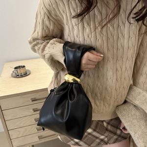 Sac à main en cuir PU uni avec fermeture éclair latérale, style coréen, sac de soirée, grande capacité, porte-monnaie, sac seau plissé, usage quotidien - Product Image 4