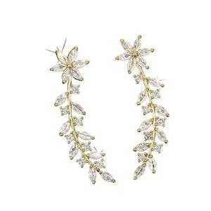Orecchini a gancio con foglie floreali per donna, gioielli per le orecchie eleganti e alla moda con pietre trasparenti intarsiate - Product Image 4
