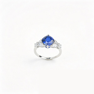 Bague en argent sterling S925 avec saphir, design de niche - Product Image 1