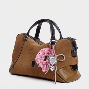 Porte-clés multifonctionnel personnalisable avec chouchou, nœud en forme de cœur exquis, corde, pompon décoratif, tendance, breloques pour sacs pour femmes - Product Image 3