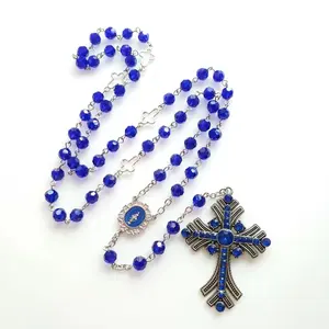 Tasbih Katolik kristal biru dengan Centerpiece Virgin Mary dan chaplet silang