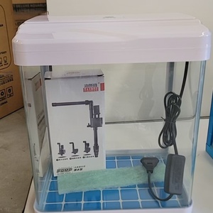 אקווריום דגים מלבני קטן וסגור, מעוצב בחום, אקווריום שולחני ביתי לאנשים עצלנים, מתאים לדגי זהב. - Product Image 4