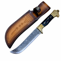 Couteau de chasse à lame fixe en acier Damas Full Tang avec manche en laiton et résine noire pour activités tactiques et cadeaux d'extérieur