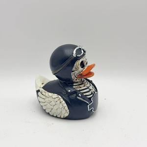 Nouvelles Idées <span class=keywords><strong>de</strong></span> Produits 2026 Décoration Intérieure Halloween Figurine <span class=keywords><strong>de</strong></span> Canard Crâne en Résine Canard Cosplay Décoration Intérieure Ornements Caprichosa Canard Jeep - Product Image 5