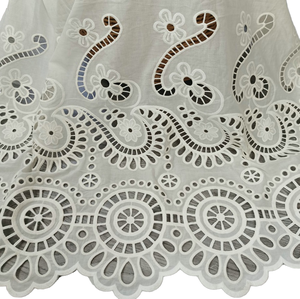 Tela de Algodón Blanco Premium con Borde Bordado – Material Broderie Anglaise con Borde Festoneado para Prendas de Vestir y Decoración del Hogar - Product Image 1