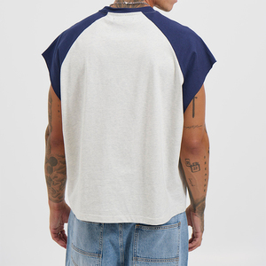 Camiseta Corta Personalizada de Moda con Mangas Cortas, Bloques de Color, Corte Recto, Manga Raglán en Contraste, Top Corto para Hombre - Product Image 2
