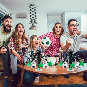 6 pièces <span class=keywords><strong>de</strong></span> décorations <span class=keywords><strong>de</strong></span> fête sur le thème du football, centres <span class=keywords><strong>de</strong></span> <span class=keywords><strong>table</strong></span> en forme <span class=keywords><strong>de</strong></span> ballon <span class=keywords><strong>de</strong></span> football avec base en feuille, décorations <span class=keywords><strong>de</strong></span> <span class=keywords><strong>table</strong></span>, journée <span class=keywords><strong>de</strong></span> match, amateurs <span class=keywords><strong>de</strong></span> sport - Product Image 3