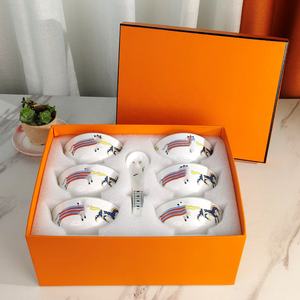 Service de table en porcelaine de luxe britannique, technique personnalisée, promotion à prix réduit pour les fêtes - Bol à salade et cuillère en céramique - Product Image 6