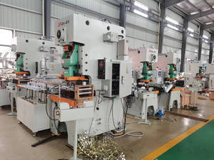 Machine automatique de fabrication de bouchons à vis en aluminium Ligne de production de bouchons à anneau de traction Ropp - Product Image 3