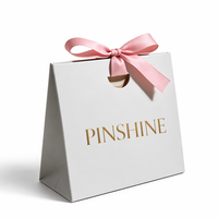 Boîte cadeau en papier de luxe avec logo personnalisé, prix d'usine, ruban en satin rose triangulaire blanc, pour bijoux, boutique de cosmétiques, emballage cadeau