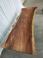 Comptoir en bois massif rustique sur mesure de grande taille avec bord naturel pour table ou plan de travail – Vente en gros