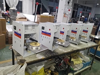 Máquina Selladora de Tapas de Papel de Aluminio para Tazones de Sopa Portátiles y Tazones de Fideos Instantáneos