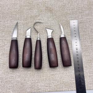 Utensili <span class=keywords><strong>per</strong></span> Intaglio del <span class=keywords><strong>Legno</strong></span>, <span class=keywords><strong>Coltelli</strong></span> <span class=keywords><strong>per</strong></span> Intaglio, <span class=keywords><strong>Coltelli</strong></span> a Uncino, Scalpelli <span class=keywords><strong>per</strong></span> Falegnameria - Acciaio Inossidabile di Grado Industriale con Manici in Noce Nero - Product Image 1
