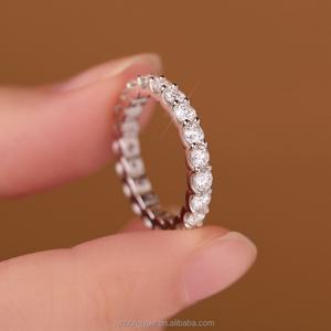 แหวนเงินแท้ 925 ประดับเพชรโมอิสซาไนต์ทรงกลมแบบไมโครเพฟ แหวนแบบเต็มวง แหวนโมอิสซาไนต์ เครื่องประดับเงินแท้ 925 - Product Image 2