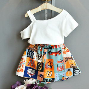 Abito a gonna ampia con stampa arancione stile europeo, top a spalle scoperte e gonna a balze per bambina - Product Image 4