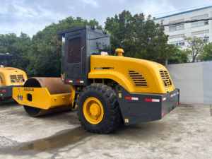 China Brand XS223JS 22 Ton Single Drum Vibratory Road <b>Roller</b> SDEC Engine 22000kg Compactor For Highway Construction - Product Image 5