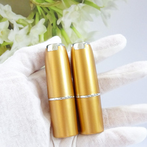 Tubo de Lápiz Labial Dorado, Estuche de Plástico Vacío con Tapa Plateada, Capacidad de 3-4 ml, Estampado Dorado y Serigrafía, Envase Cosmético - Product Image 4