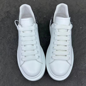 Chaussures de sport MC Luxurious MQ de designer haut de gamme 2025, chaussures de sport Mqqueen à semelle épaisse respirante à bout fermé, baskets blanches pour couple, décontractées - Product Image 3