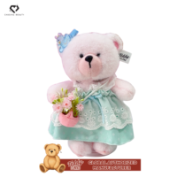 Boneka Teddy ISLAND Global Authorization Rok Renda Hijau Muda dengan Gantungan Pot Bunga Merah Muda