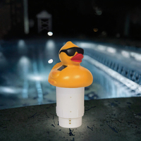 Distributeur de produits chimiques flottant pour piscine, en forme de canard gonflable solaire, avec éclairage, jouet de traitement de l'eau