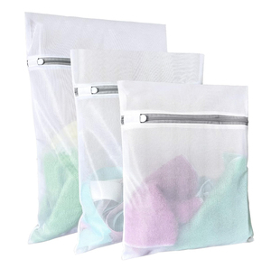 Kantong Cuci Pakaian Berjaring Halus Ukuran Kecil Sedang Besar untuk Mesin Cuci - Product Image 1