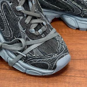 รองเท้าผ้าใบดีไซน์เนอร์สำหรับผู้หญิง ประดับด้วยคริสตัล รองเท้าผ้าใบแฟชั่นแบบสวมพื้นนุ่ม รองเท้าลำลองสำหรับเดินเล่นและเล่นกีฬาสำหรับผู้ชาย - Product Image 5