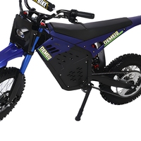 Vélo tout-terrain électrique haute performance pour la course, avec freins à disque hydrauliques et transmission par chaîne
