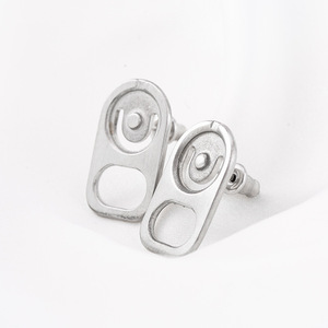 ต่างหูสตั๊ดรูปทรงเรขาคณิตเหล็กไทเทเนียมสำหรับผู้ชายและผู้หญิงแฟชั่นสามารถดึงดีไซน์แบบวงแหวนได้ฤดูร้อนปี 2022 - Product Image 1