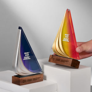 Trophée de voile en cristal personnalisé |   Conception de voilier gravée au laser |   Récompense d'excellence pour la réunion annuelle de l'entreprise - Product Image 2