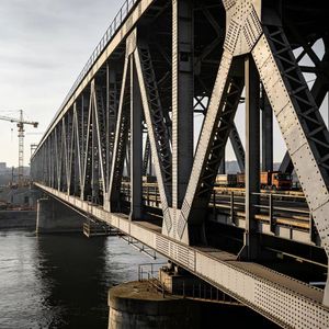 Puente Modular Prefabricado de Acero Resistente a la Corrosión para Proyectos de Infraestructura en Montañas y Cañones - Product Image 1