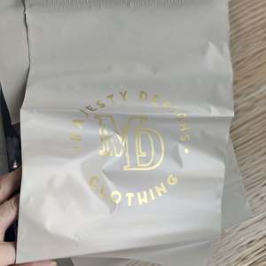 Sac d'expédition écologique personnalisé imprimé UV, à base de plantes, pour t-shirt, colis de courrier, sac polymailer pour vêtements, vente chaude - Product Image 5