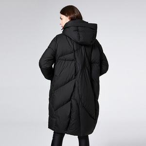 Giacca da <span class=keywords><strong>donna</strong></span> di lusso con cappotto lungo personalizzato bianco anatra piumino con cappuccio chiusura con cerniera taglie forti in poliestere per l'inverno - Product Image 5