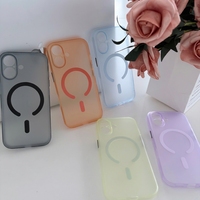Étui de téléphone magnétique mat hybride pour iPhone, coque translucide multicolore antichoc avec anneau magnétique puissant et poignée antidérapante